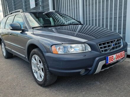 Вольво ХС70 2007 в Европе на Automoto.ua Серый Вольво ХС70, объемом двигателя 2.4 л и пробегом 298 тыс. км за 6254 $, фото 1 на Automoto.ua