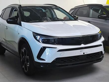 Опель Grandland 2024 в Европе на Automoto.ua Белый Опель Grandland, объемом двигателя 1 л и пробегом 6 тыс. км за 128400 $, фото 1 на Automoto.ua