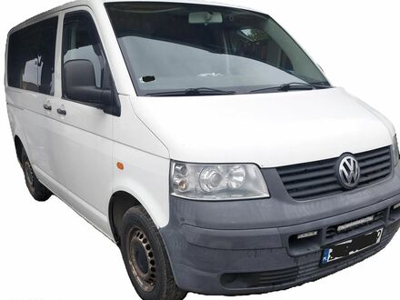 Фольксваген Transporter 2004 в Европе на Automoto.ua Белый Фольксваген Transporter, объемом двигателя 1 л и пробегом 486 тыс. км за 19000 $, фото 1 на Automoto.ua