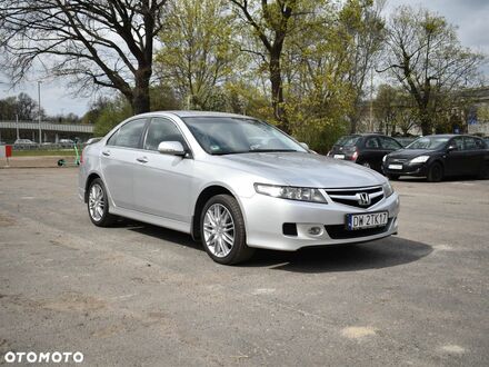 Хонда Аккорд 2006 у Європі на Automoto.ua Сірий Хонда Аккорд, об'ємом двигуна 1 л та пробігом 300 тис. км за 17500 $, фото 1 на Automoto.ua
