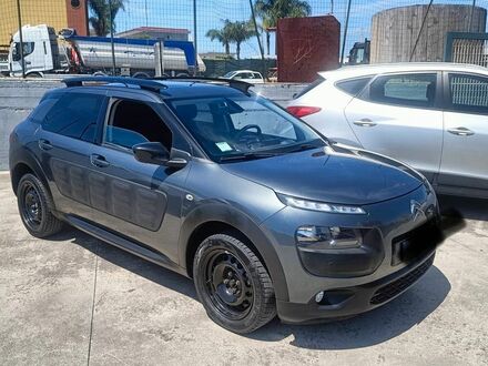Ситроен C4 Кактус 2016 в Европе на Automoto.ua Серый Ситроен C4 Кактус, объемом двигателя 1.2 л и пробегом 130 тыс. км за 7298 $, фото 1 на Automoto.ua