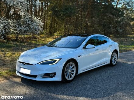 Тесла Модель С 2017 в Европе на Automoto.ua Белый Тесла Модель С, объемом двигателя 0 л и пробегом 134 тыс. км за 79900 $, фото 1 на Automoto.ua