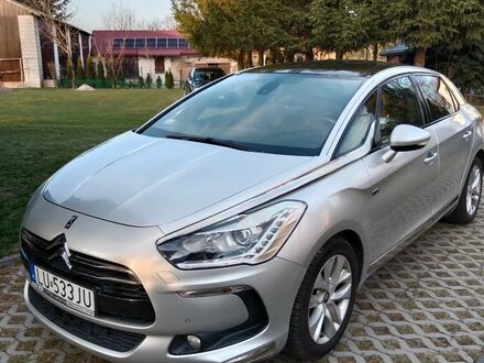 Ситроен ДС5 2014 в Европе на Automoto.ua Серый Ситроен ДС5, объемом двигателя 1 л и пробегом 229 тыс. км за 9323 $, фото 1 на Automoto.ua