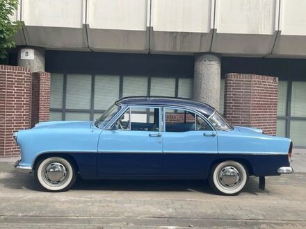 Ретро авто Simca 1962 у Європі на Automoto.ua Синій Ретро авто Simca, об'ємом двигуна 0 л та пробігом 47 тис. км за 13557 $, фото 1 на Automoto.ua