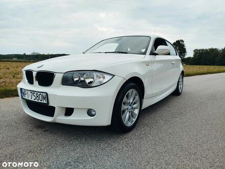 БМВ 1 Серия 2012 в Европе на Automoto.ua Белый БМВ 1 Серия, объемом двигателя 1 л и пробегом 80 тыс. км за 5884 $, фото 1 на Automoto.ua