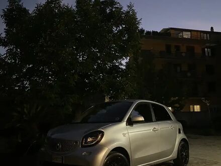 Смарт Forfour 2019 у Європі на Automoto.ua Смарт Forfour, об'ємом двигуна 1.12 л та пробігом 63 тис. км за 13205 $, фото 1 на Automoto.ua