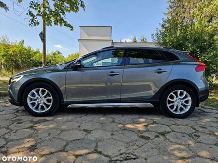 Вольво V40 2017 у Європі на Automoto.ua Сірий Вольво V40, об'ємом двигуна 1 л та пробігом 143 тис. км за 69900 $, фото 1 на Automoto.ua