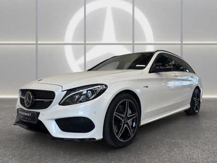 Мерседес C43 AMG 2018 в Европе на Automoto.ua Белый Мерседес C43 AMG, объемом двигателя 3 л и пробегом 74 тыс. км за 43514 $, фото 1 на Automoto.ua