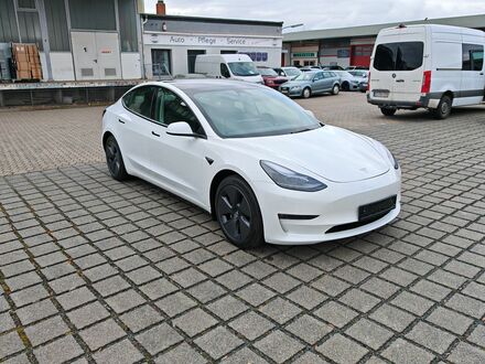 Тесла Модель 3 2021 в Европе на Automoto.ua Белый Тесла Модель 3, объемом двигателя 0 л и пробегом 79 тыс. км за 28217 $, фото 1 на Automoto.ua
