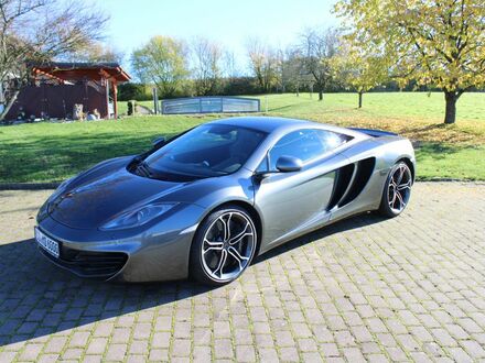 МакЛарен MP4-12C 2012 в Европе на Automoto.ua Серый МакЛарен MP4-12C, объемом двигателя 3.8 л и пробегом 39 тыс. км за 126730 $, фото 1 на Automoto.ua