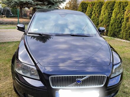 Вольво V50 2007 у Європі на Automoto.ua Чорний Вольво V50, об'ємом двигуна 1 л та пробігом 210 тис. км за 12500 $, фото 1 на Automoto.ua