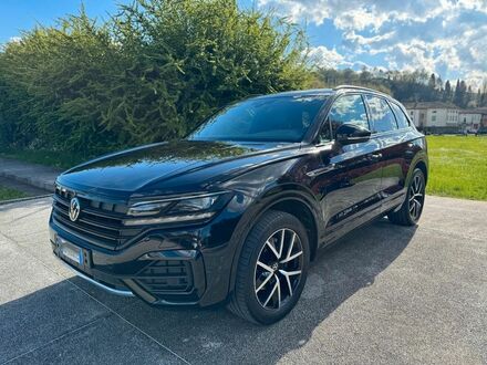 Фольксваген Туарег 2020 в Европе на Automoto.ua Черный Фольксваген Туарег, объемом двигателя 2.97 л и пробегом 153 тыс. км за 54953 $, фото 1 на Automoto.ua