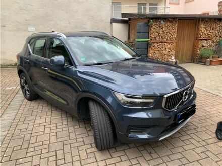 Синий Вольво XC40, объемом двигателя 1.97 л и пробегом 35 тыс. км за 30778 $, фото 1 на Automoto.ua