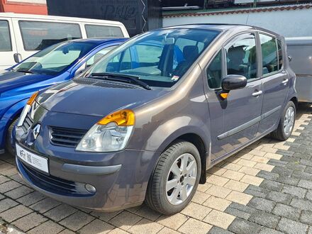 Рено Модус 2005 в Европе на Automoto.ua Коричневый Рено Модус, объемом двигателя 1.6 л и пробегом 168 тыс. км за 2068 $, фото 1 на Automoto.ua