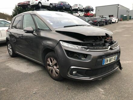 Сітроен С3 Пікассо 2017 у Європі на Automoto.ua Сірий Сітроен С3 Пікассо, об'ємом двигуна 1.2 л та пробігом 94 тис. км за 3715 $, фото 1 на Automoto.ua