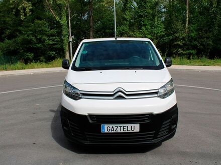 Ситроен Jumpy 2019 в Европе на Automoto.ua Белый Ситроен Jumpy, объемом двигателя 2 л и пробегом 38 тыс. км за 21374 $, фото 1 на Automoto.ua