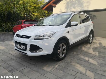 Форд Куга, объемом двигателя 2 л и пробегом 144 тыс. км за 12937 $, фото 1 на Automoto.ua