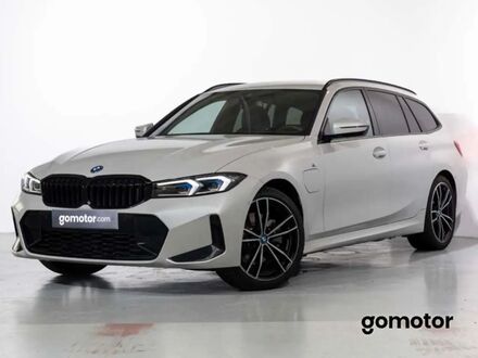 БМВ 330 2024 в Европе на Automoto.ua Белый БМВ 330, объемом двигателя 2 л и пробегом 19 тыс. км за 55778 $, фото 1 на Automoto.ua
