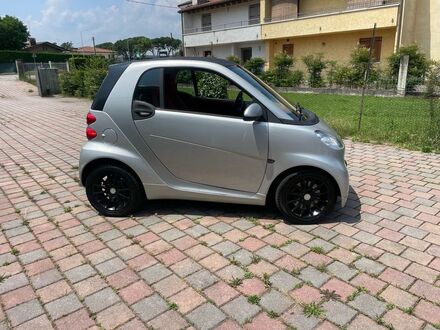 Смарт Fortwo 2008 у Європі на Automoto.ua Срібний Смарт Fortwo, об'ємом двигуна 1 л та пробігом 129 тис. км за 5245 $, фото 1 на Automoto.ua