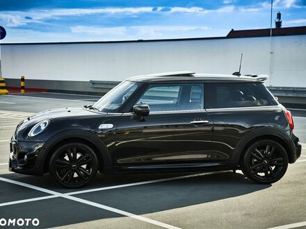 Мини Купер С 2020 в Европе на Automoto.ua Черный Мини Купер С, объемом двигателя 1 л и пробегом 48 тыс. км за 24214 $, фото 1 на Automoto.ua