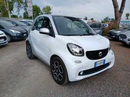 Смарт Fortwo 2018 у Європі на Automoto.ua Білий Смарт Fortwo, об'ємом двигуна 1 л та пробігом 98 тис. км за 15074 $, фото 1 на Automoto.ua