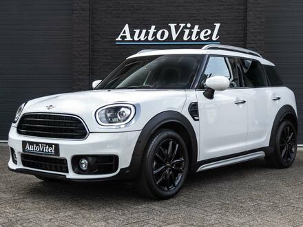 Белый Мини Cooper Countryman, объемом двигателя 1.5 л и пробегом 64 тыс. км за 30975 $, фото 1 на Automoto.ua