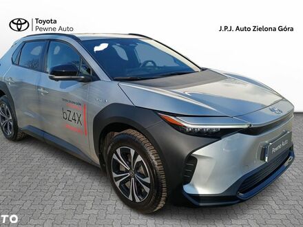Тойота bZ4X 2022 у Європі на Automoto.ua Сірий Тойота bZ4X, об'ємом двигуна 0 л та пробігом 13 тис. км за 149900 $, фото 1 на Automoto.ua