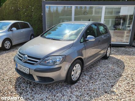 Фольксваген Golf Plus 2006 у Європі на Automoto.ua Сірий Фольксваген Golf Plus, об'ємом двигуна 1 л та пробігом 185 тис. км за 2882 $, фото 1 на Automoto.ua