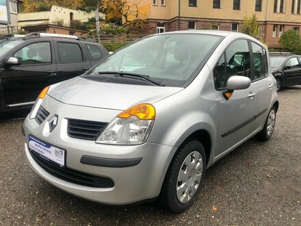 Рено Модус 2006 в Европе на Automoto.ua Серый Рено Модус, объемом двигателя 1.15 л и пробегом 78 тыс. км за 4418 $, фото 1 на Automoto.ua