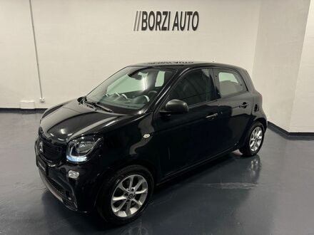 Смарт Forfour 2018 у Європі на Automoto.ua Чорний Смарт Forfour, об'ємом двигуна 1 л та пробігом 89 тис. км за 10400 $, фото 1 на Automoto.ua