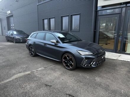 Cupra Leon 2024 в Европе на Automoto.ua Серый Cupra Leon, объемом двигателя 2 л и пробегом 10 тыс. км за 49261 $, фото 1 на Automoto.ua