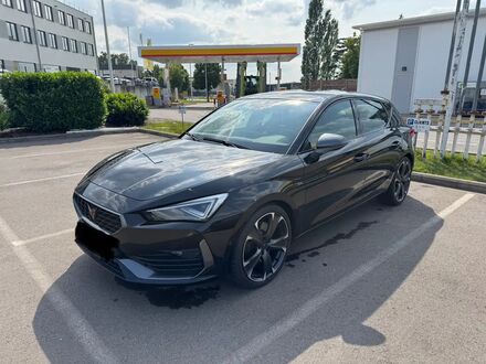 Cupra Leon 2024 в Европе на Automoto.ua Cupra Leon, объемом двигателя 1.98 л и пробегом 20 тыс. км за 40765 $, фото 1 на Automoto.ua
