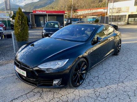 Чорний Тесла Модель С, об'ємом двигуна 0 л та пробігом 137 тис. км за 42117 $, фото 1 на Automoto.ua
