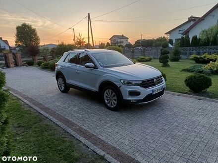 Фольксваген Ті-Рок 2018 у Європі на Automoto.ua Білий Фольксваген Ті-Рок, об'ємом двигуна 1 л та пробігом 98 тис. км за 12809 $, фото 1 на Automoto.ua