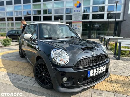 Мини Купер С 2011 в Европе на Automoto.ua Черный Мини Купер С, объемом двигателя 1 л и пробегом 158 тыс. км за 8209 $, фото 1 на Automoto.ua