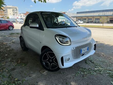 Смарт Форту 2019 в Европе на Automoto.ua Белый Смарт Форту, объемом двигателя 1 л и пробегом 55 тыс. км за 17880 $, фото 1 на Automoto.ua