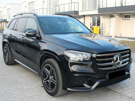 Мерседес GLS 450 2025 в Европе на Automoto.ua Черный Мерседес GLS 450, объемом двигателя 2.99 л и пробегом 6 тыс. км за 131296 $, фото 1 на Automoto.ua