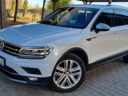 Фольксваген Tiguan Allspace 2018 у Європі на Automoto.ua Білий Фольксваген Tiguan Allspace, об'ємом двигуна 1.97 л та пробігом 218000 тис. км за 89900 $, фото 1 на Automoto.ua