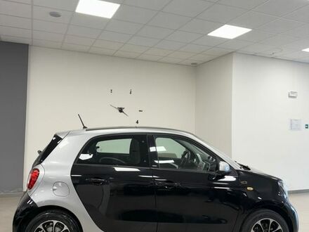 Смарт Форфор 2016 в Европе на Automoto.ua Черный Смарт Форфор, объемом двигателя 1 л и пробегом 63 тыс. км за 10437 $, фото 1 на Automoto.ua