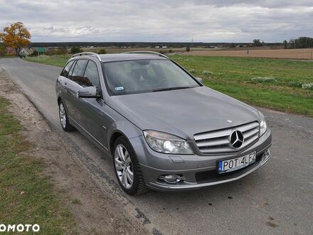 Мерседес Ц-Класс 2010 в Европе на Automoto.ua Серый Мерседес Ц-Класс, объемом двигателя 1 л и пробегом 282 тыс. км за 6514 $, фото 1 на Automoto.ua