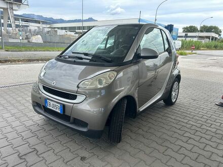 Смарт Fortwo 2010 у Європі на Automoto.ua Сірий Смарт Fortwo, об'ємом двигуна 1 л та пробігом 128 тис. км за 5245 $, фото 1 на Automoto.ua