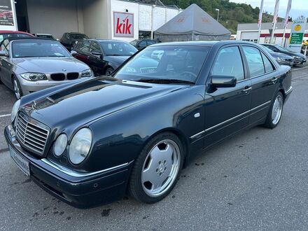 Мерседес E 55 АМГ 1998 в Европе на Automoto.ua Синий Мерседес E 55 АМГ, объемом двигателя 0 л и пробегом 209 тыс. км за 15843 $, фото 1 на Automoto.ua