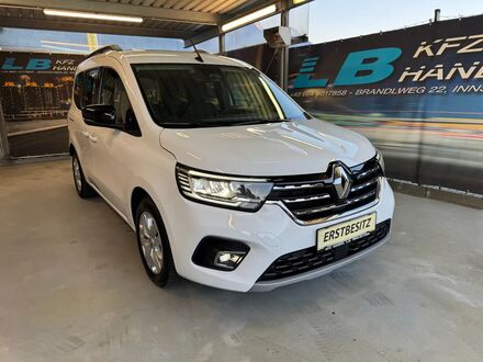 Рено Кенгу 2022 в Европе на Automoto.ua Белый Рено Кенгу, объемом двигателя 1.33 л и пробегом 83 тыс. км за 22828 $, фото 1 на Automoto.ua