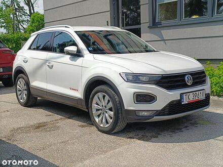 Фольксваген Ти-Рок 2018 в Европе на Automoto.ua Белый Фольксваген Ти-Рок, объемом двигателя 1 л и пробегом 231 тыс. км за 15231 $, фото 1 на Automoto.ua