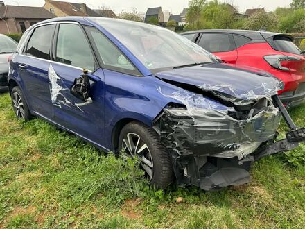 Сітроен С4 Пікассо 2017 у Європі на Automoto.ua Сітроен С4 Пікассо, об'ємом двигуна 1.2 л та пробігом 85 тис. км за 3308 $, фото 1 на Automoto.ua