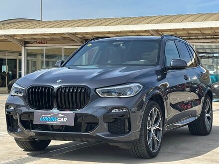 БМВ Х5 2020 в Европе на Automoto.ua Серый БМВ Х5, объемом двигателя 3 л и пробегом 98 тыс. км за 60572 $, фото 1 на Automoto.ua