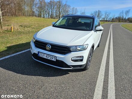 Фольксваген Ти-Рок 2019 в Европе на Automoto.ua Фольксваген Ти-Рок, объемом двигателя 1 л и пробегом 39 тыс. км за 16465 $, фото 1 на Automoto.ua