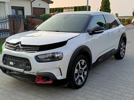 Ситроен C4 Кактус 2018 в Европе на Automoto.ua Белый Ситроен C4 Кактус, объемом двигателя 1 л и пробегом 75 тыс. км за 6683 $, фото 1 на Automoto.ua