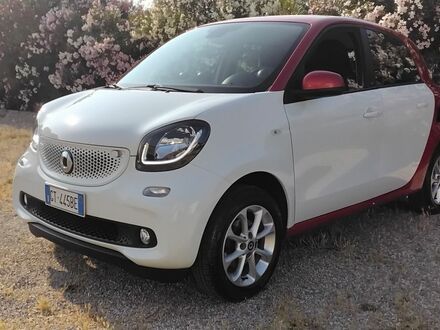 Смарт Forfour 2018 у Європі на Automoto.ua Білий Смарт Forfour, об'ємом двигуна 1 л та пробігом 91 тис. км за 13802 $, фото 1 на Automoto.ua