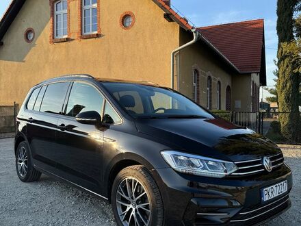 Фольксваген Туран 2017 в Европе на Automoto.ua Черный Фольксваген Туран, объемом двигателя 1 л и пробегом 99 тыс. км за 68500 $, фото 1 на Automoto.ua